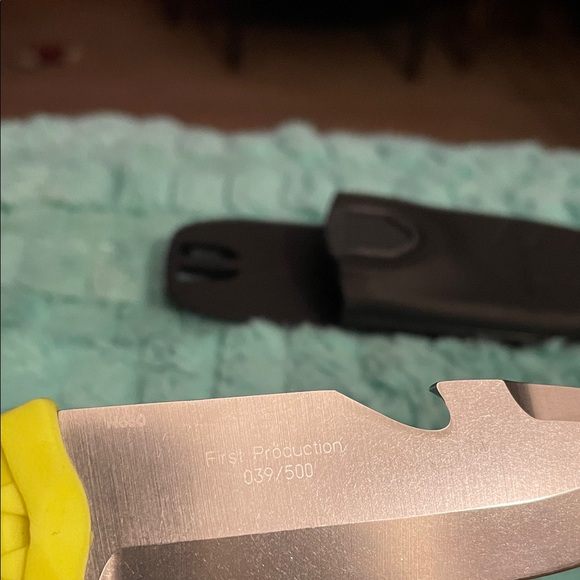 Benchmade Dive Knife - Picture 8 of 16